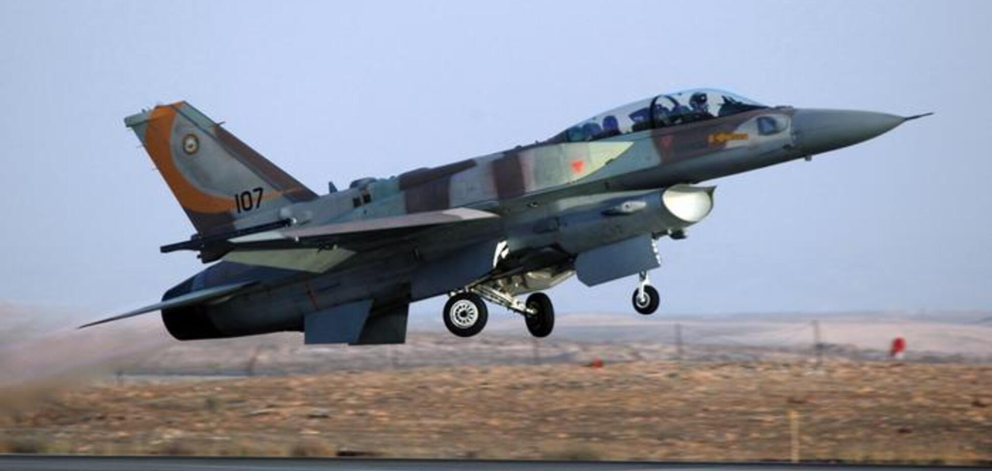 Завдав удару у відповідь: Ізраїль випустив ракети по сектору Газа