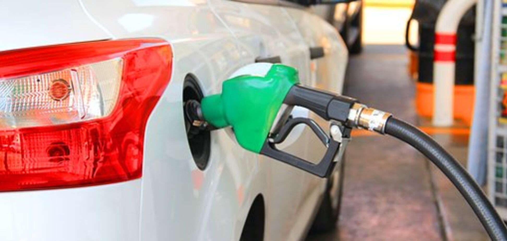 В Украине резко подорожают бензин и автогаз