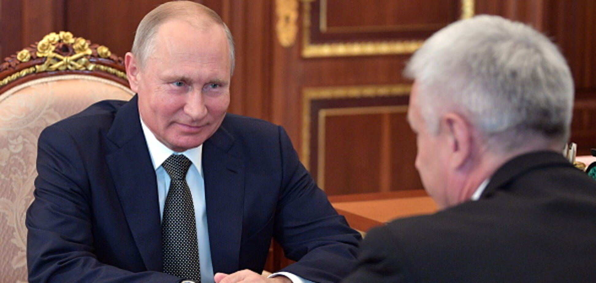 'Клонирует' подчиненных: у Путина заметили странную особенность