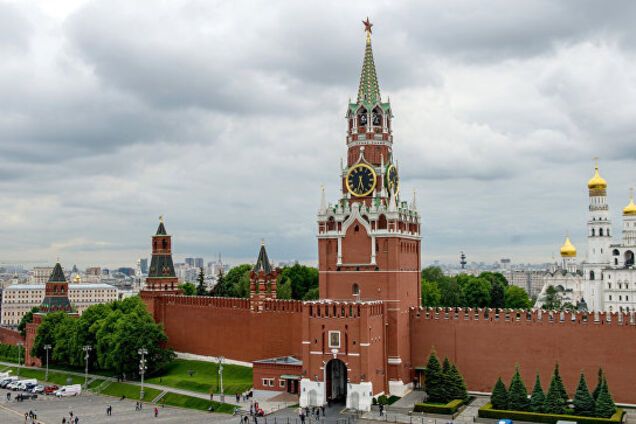 Мир перестал Россию любить