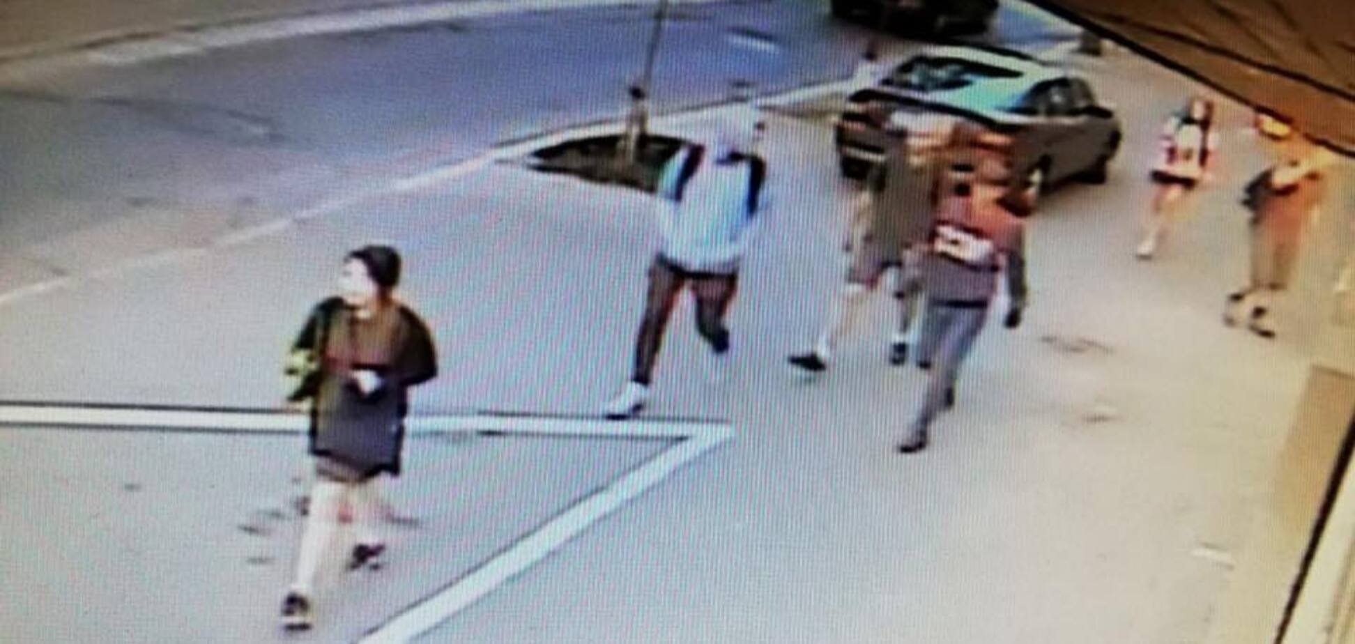 Нападение на 'киборга' в Киеве: опубликованы фото подозреваемых