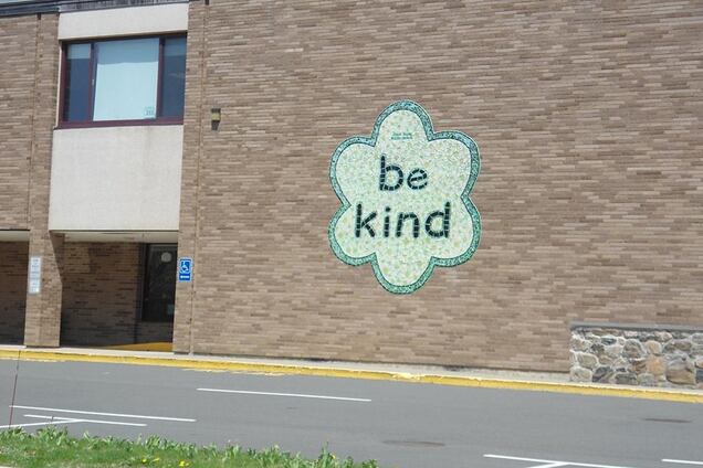 Здесь деды завоевали свободу, а не рабство, как в России