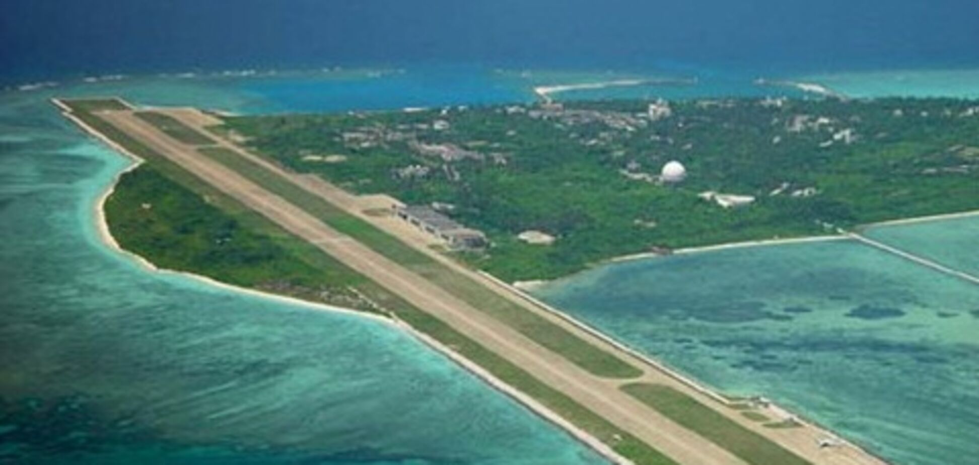 Китай разместил ракеты на спорных островах