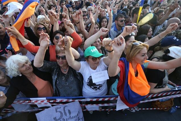 'При любом сценарии': названа выгода Украины от майдана в Армении