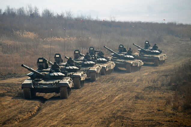 Росія почала перекидання важкого озброєння до кордонів України