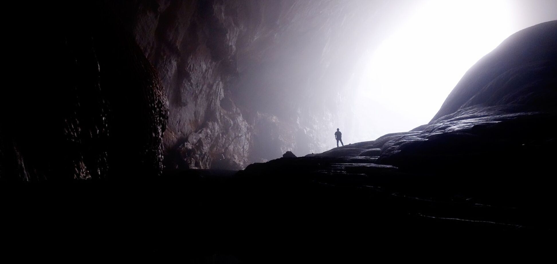 У печері Австрії помітили загадкову істоту: опубліковано відео