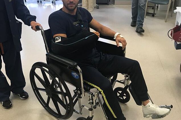 Прорвемся: Ломаченко показал первые фото после операции