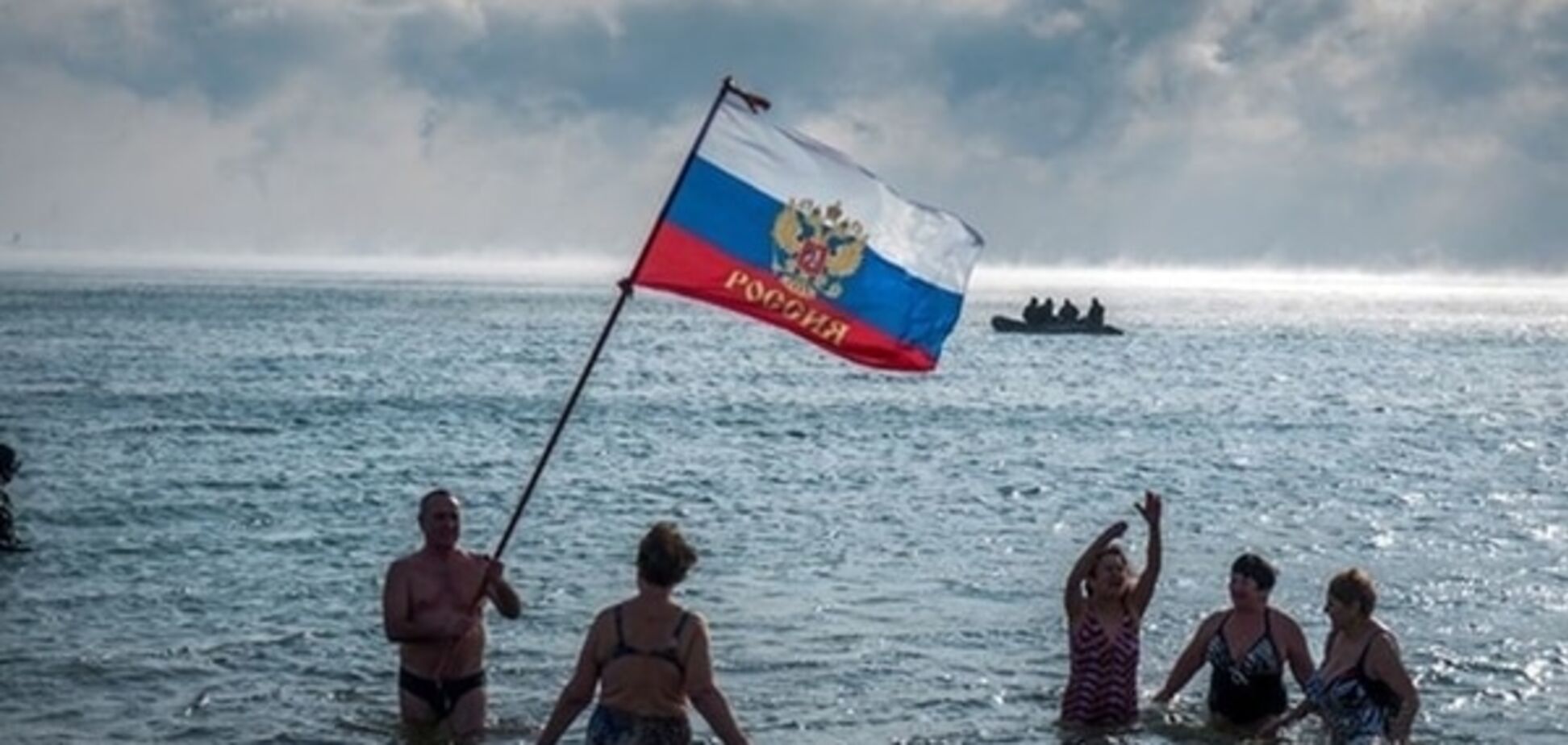 'Едет гопота': крымчане возмутились туристами из России