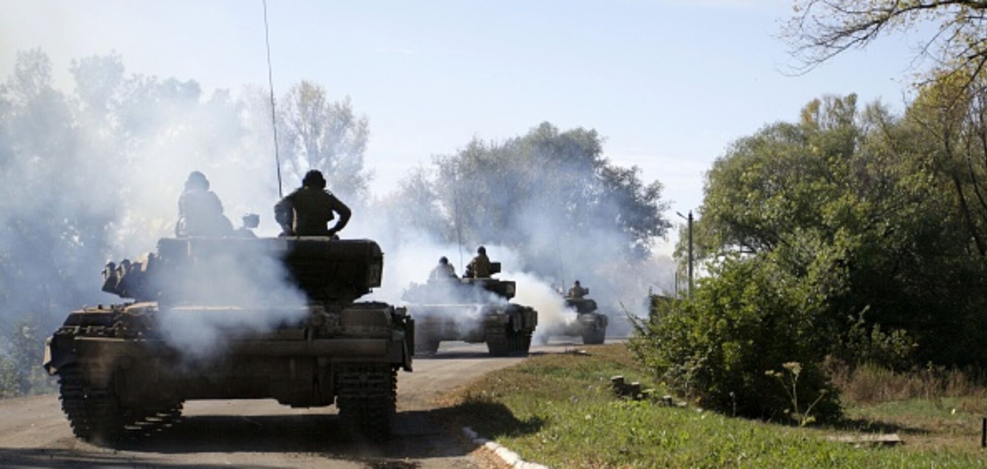 Біля Луганська засікли сотню невідомих танків