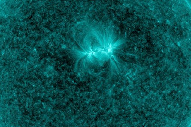 Голубое Солнце: NASA показало необычное видео