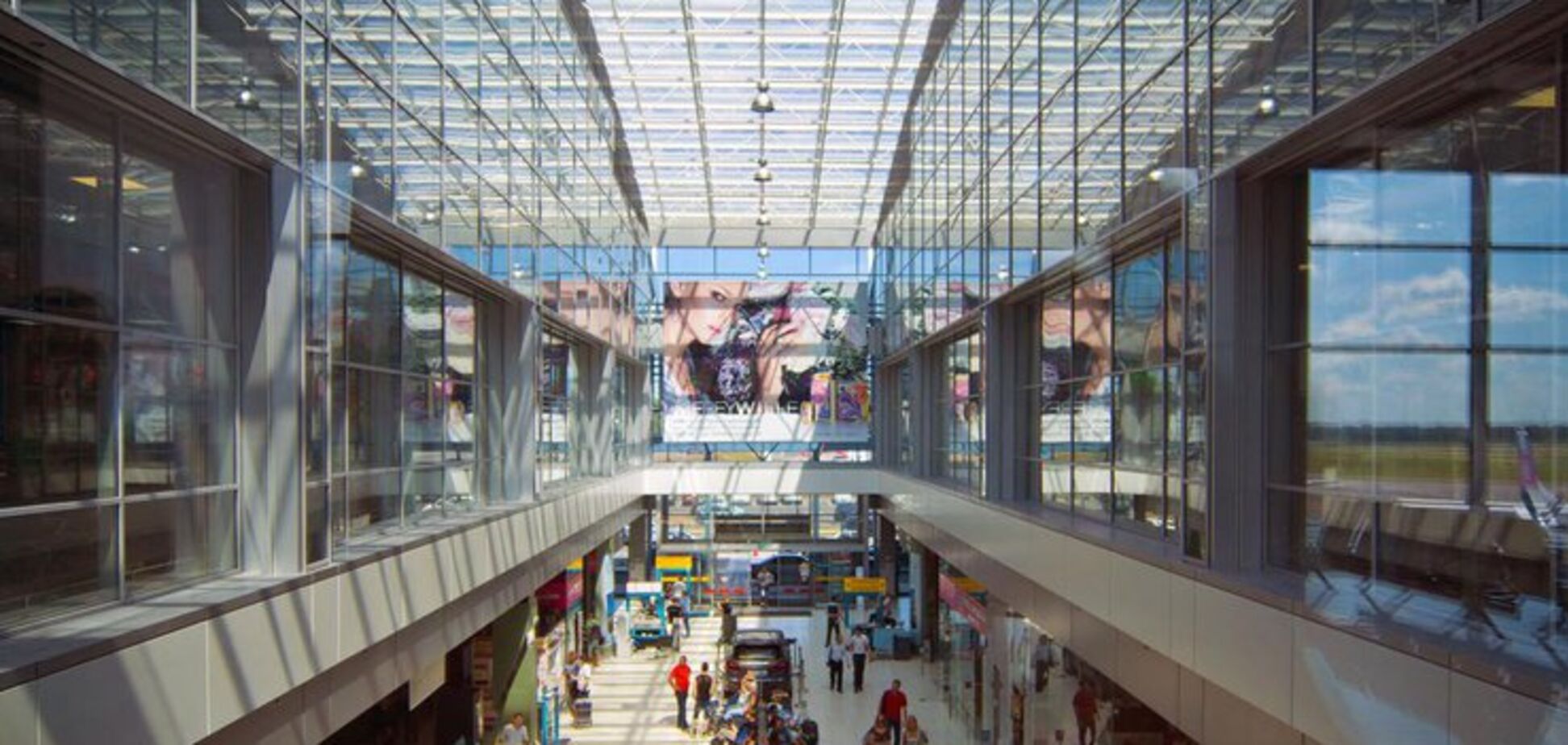 У Києві можуть закрити на рік аеропорт: названі причини