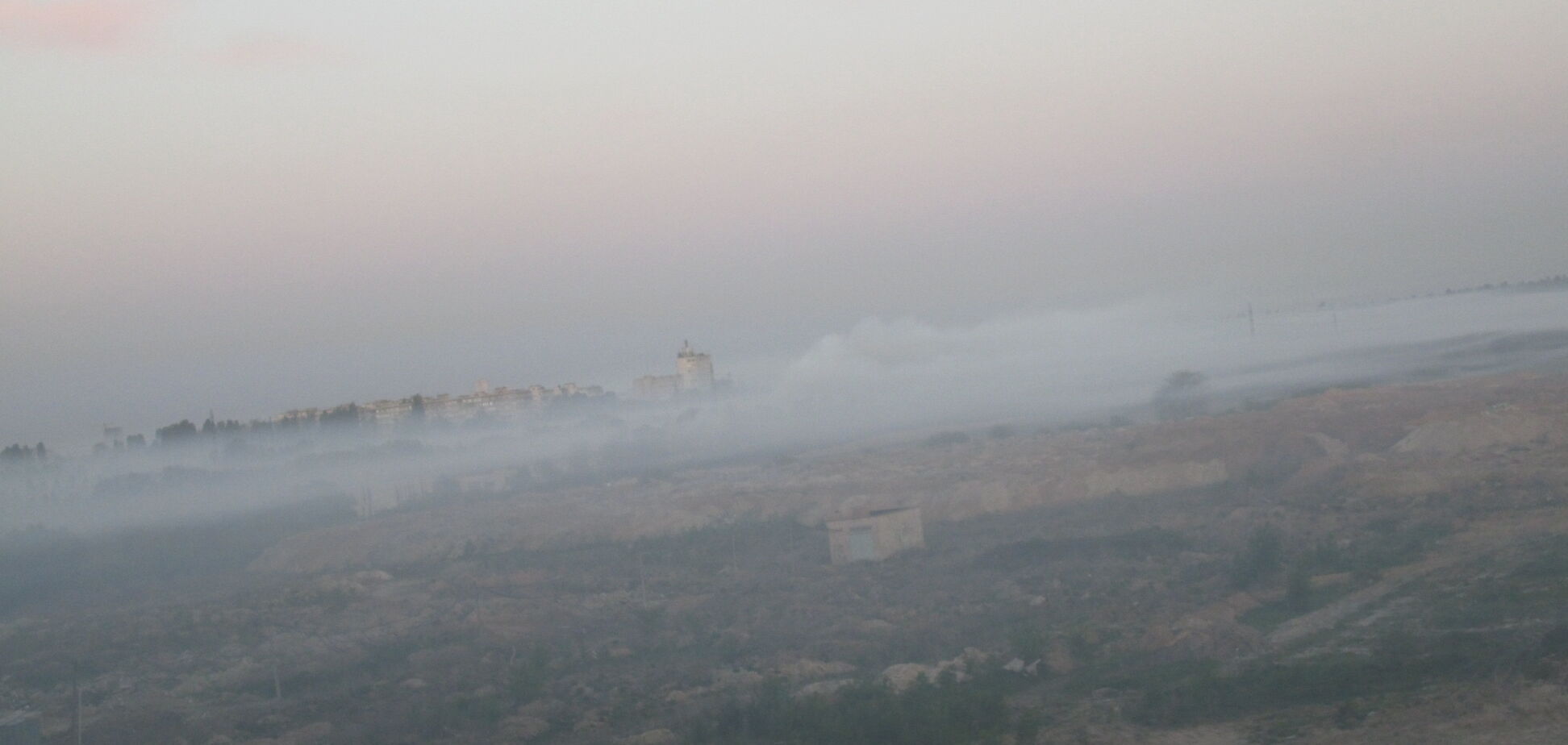 Часть Киева заволокло едким дымом: жители заговорили о поджоге