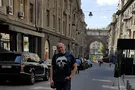 Поиск папиков и депутатов: это Киев, детка