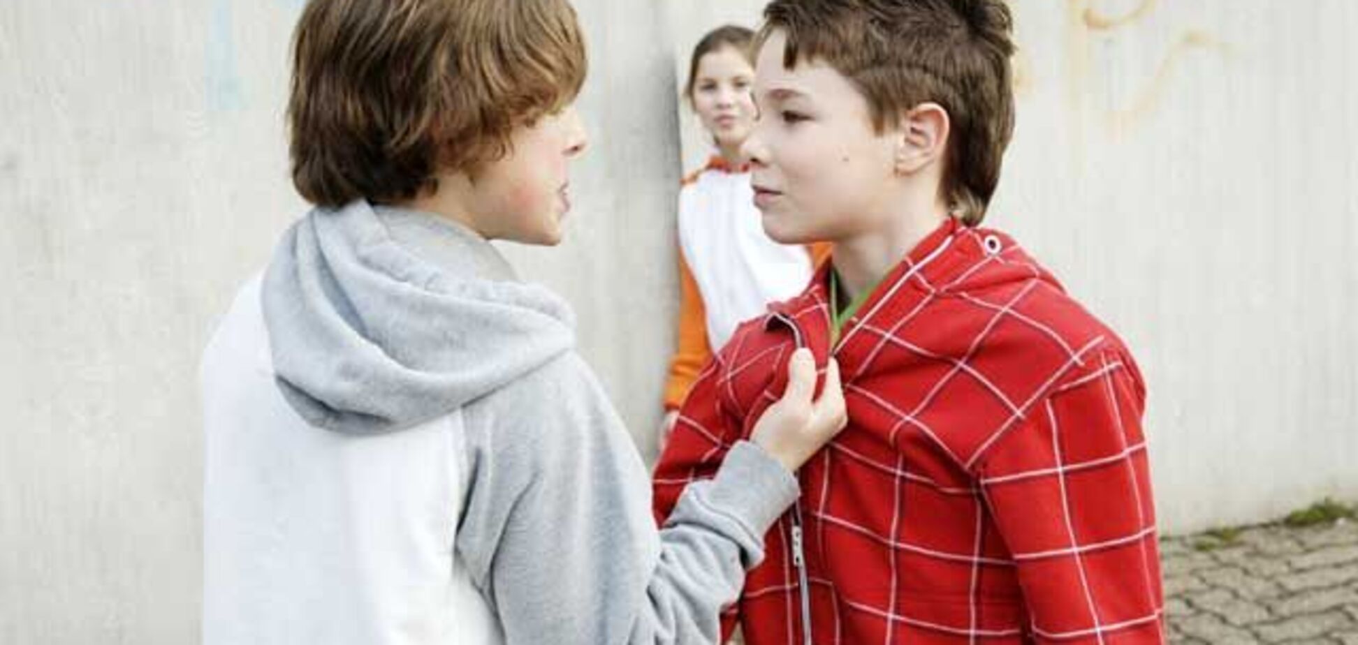 'Душили до хрипоты': киевская школа загремела в скандал