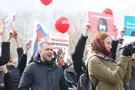 Он нам не царь