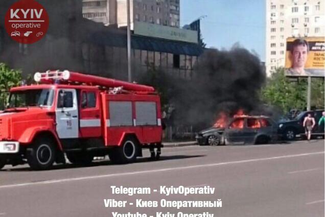 В Киеве возник переполох из-за взрыва элитного внедорожника