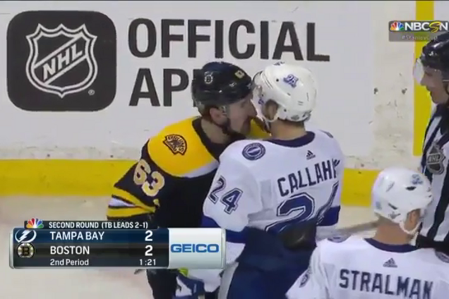 В НХЛ завівся лизун-рецидивіст