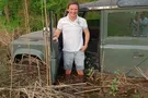 Ведущий "Мира наизнанку" провалился в болото под Черкассами: фото, видео