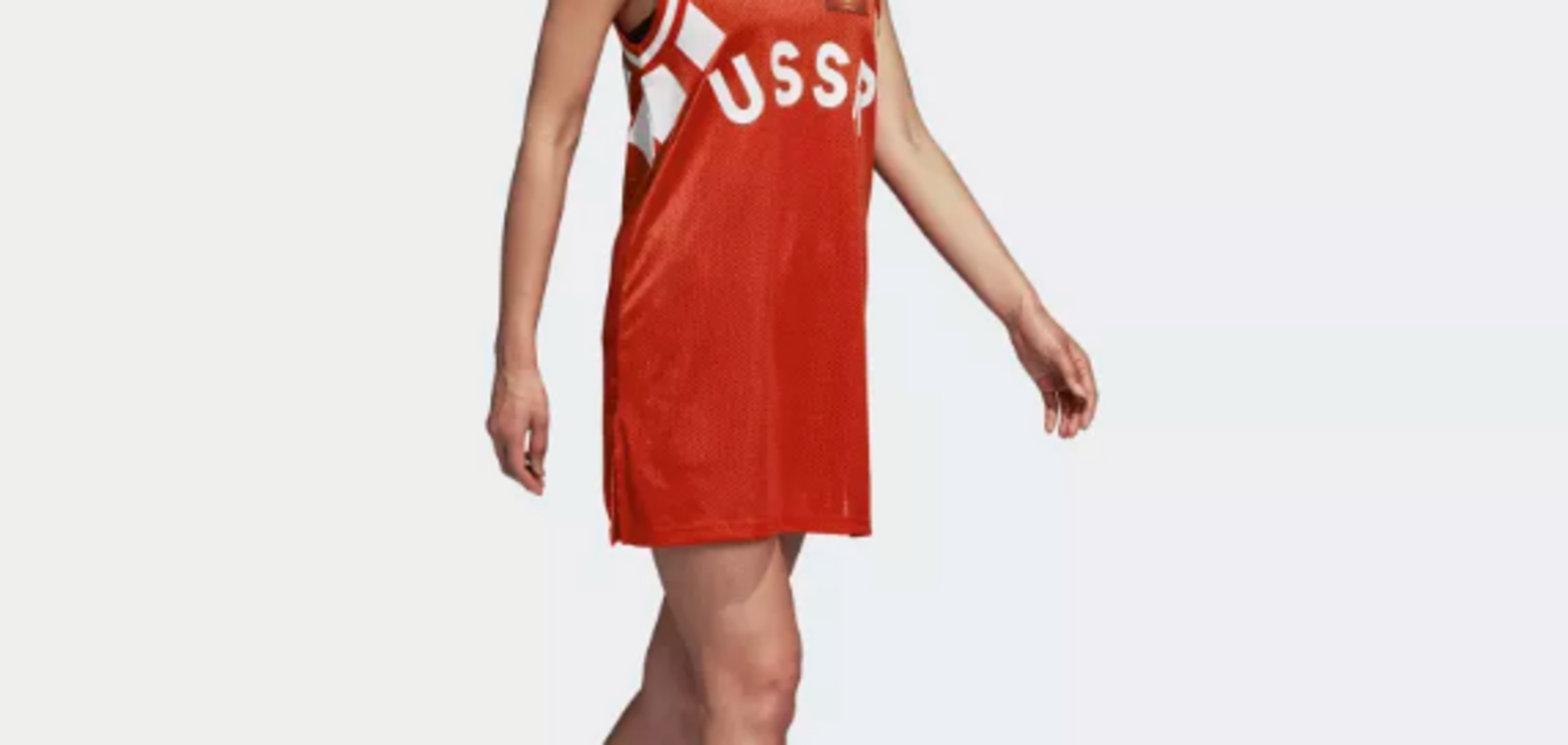 Легендарний бренд розлютив мережу 'радянською' сукнею