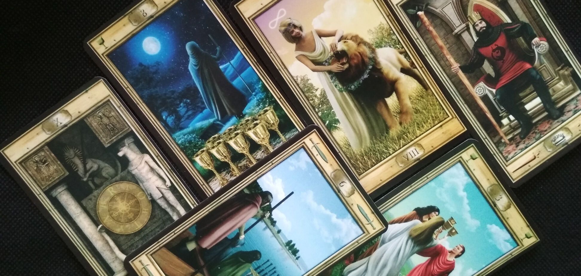 Гороскоп на 10 мая по картам Таро