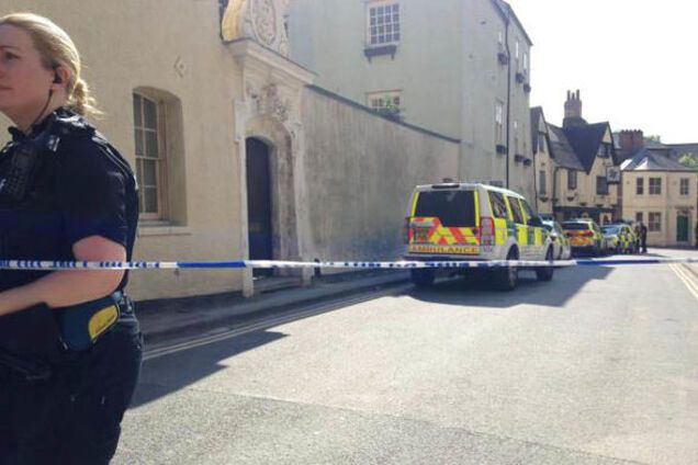 В Британии неизвестный устроил стрельбу на улице