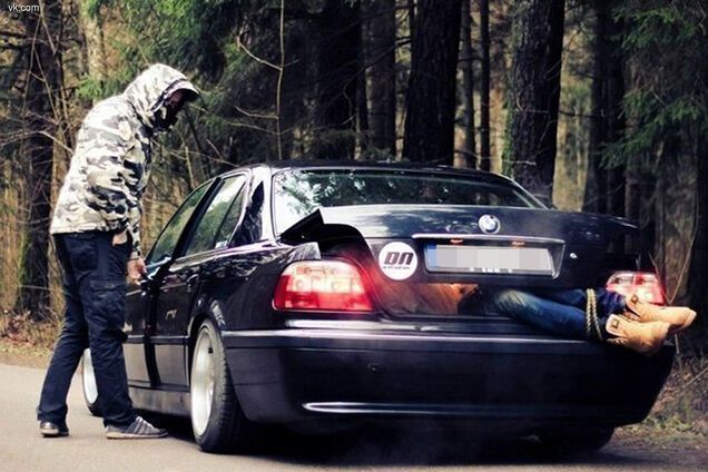 'Как в голливудском блокбастере': под Киевом мужчину похитили и увезли в багажнике