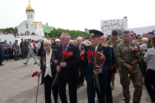 Ветераны Второй мировой и воины АТО отмечают День Победы вместе - глава ХОГА Светличная