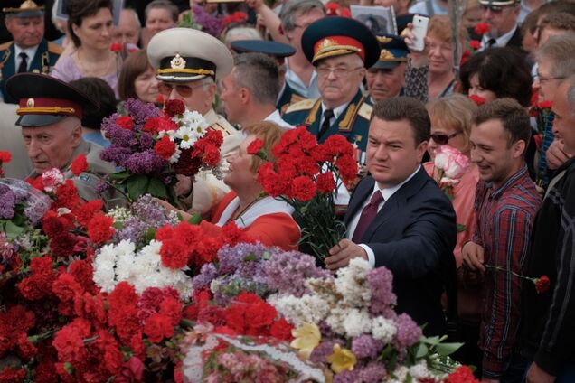 Депутати 'Відродження' привітали ветеранів із Днем перемоги