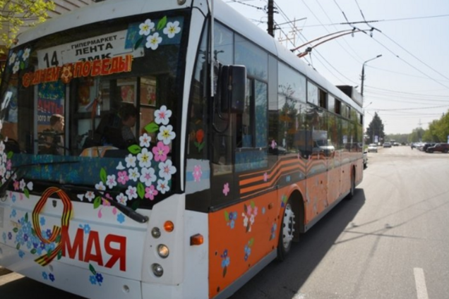 У Росії запустили тролейбус з могилою Невідомому солдату