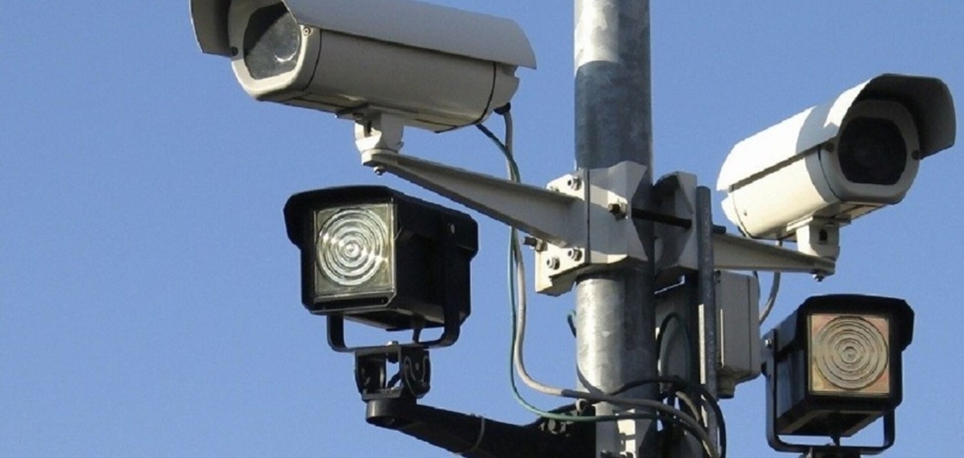 Фото- та відеофіксація на дорогах України: коли запрацює та що змінить