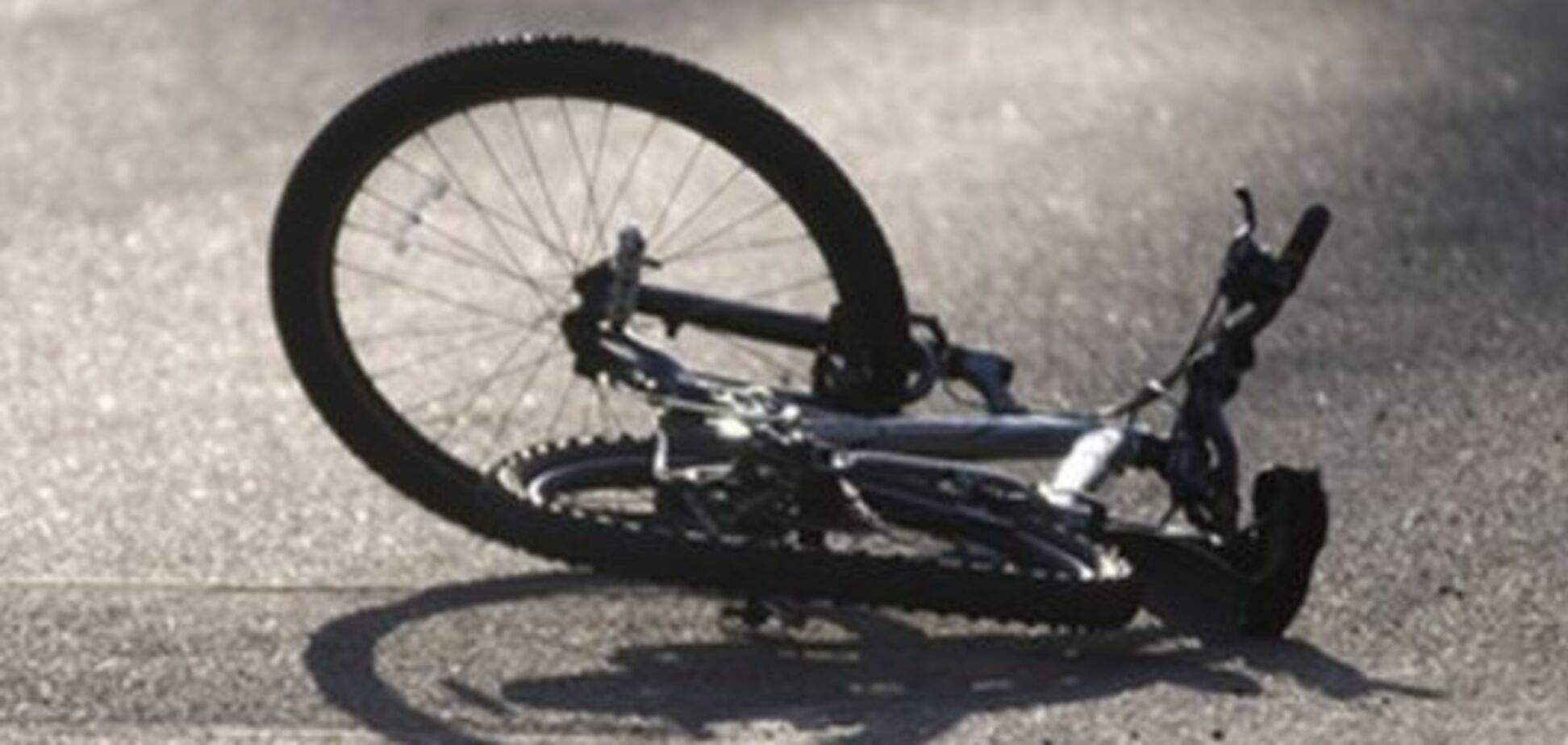 Дубль два: в Киеве автомобиль сбил 11-летнего ребенка на велосипеде