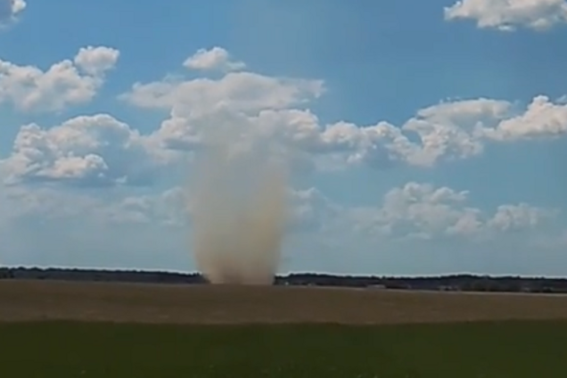 'Это вам не США': на Волыни 'поймали' страшное природное явление