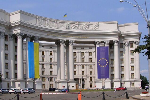 Повернення російських офіцерів в Україну: МЗС відповіло