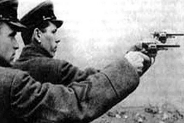 Під щільним ковпаком чекістів