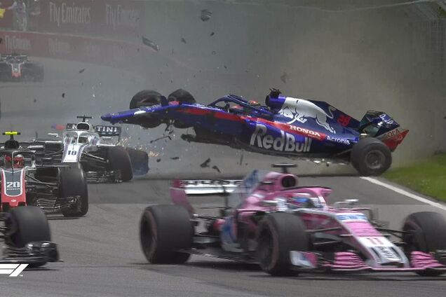 Гран-при Канады стартовал с жуткой аварии пилотов Формулы-1