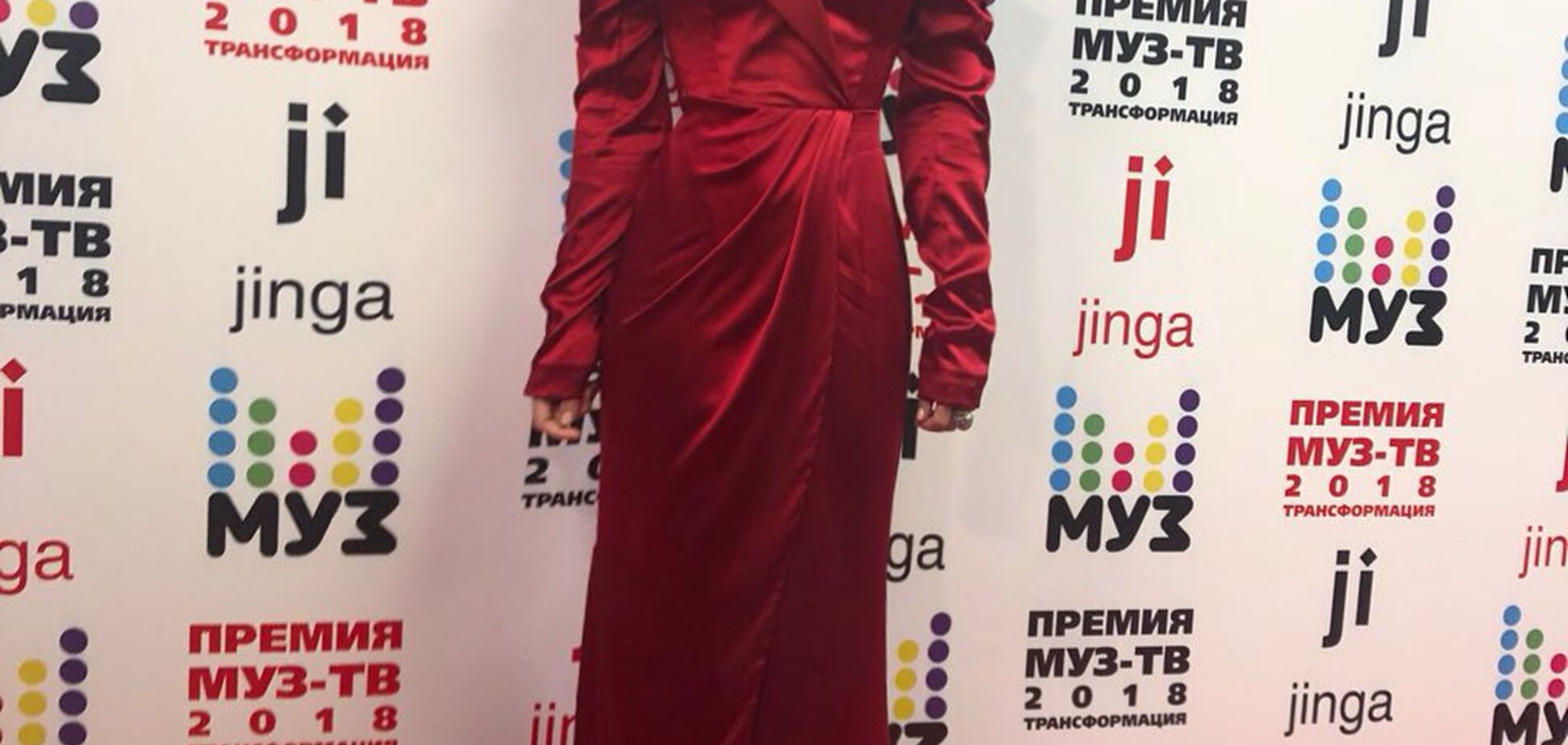 'Мечта кролика Роджера в старости': Ксения Собчак принарядилась на 'МУЗ-ТВ'