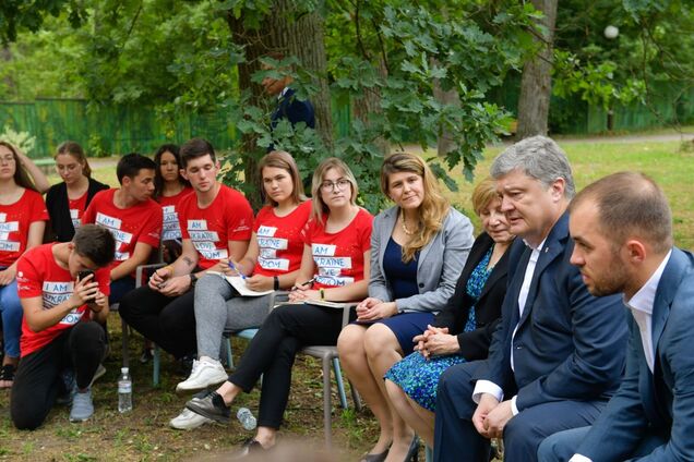 Выплаты ВСУ: Порошенко назвал зарплату на передовой