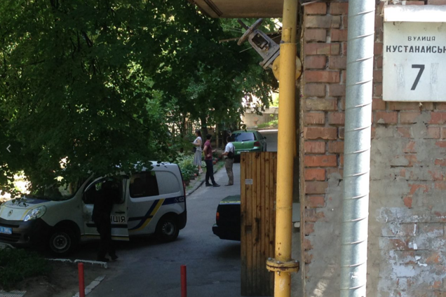 'Днями була поліція, сьогодні - труп': у скандальному хостелі Києва знову НП