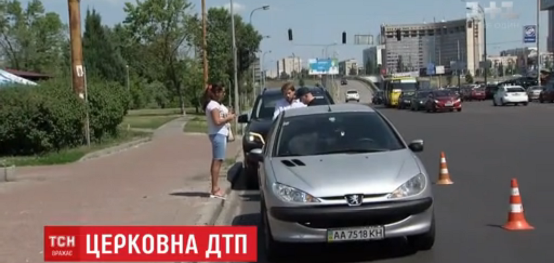 'Не смішіть мене': у Києві помічник настоятеля Лаври влаштував ДТП і втік