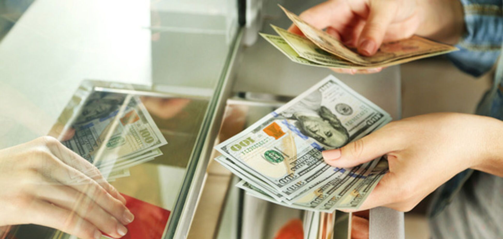 Нацбанк спростить операції з обміну валют: що зміниться