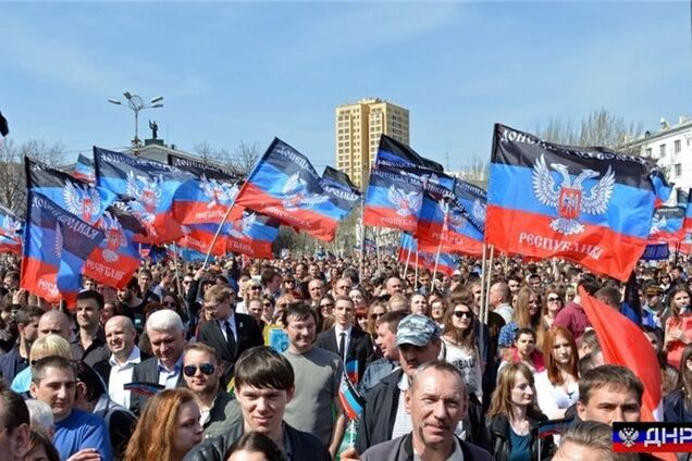 А в 'ДНР' сегодня праздник