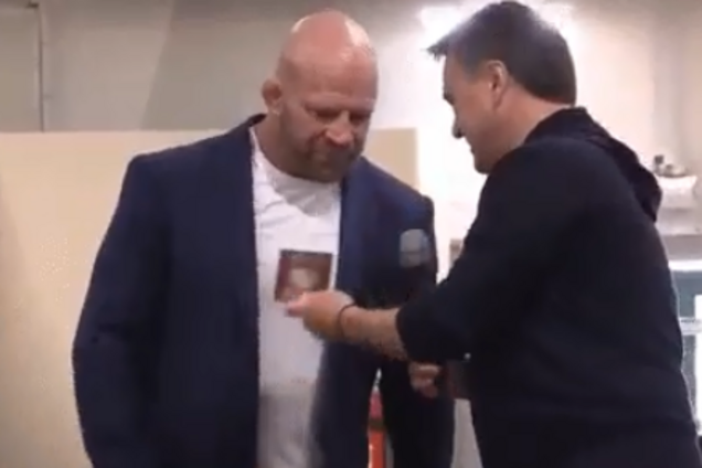 'Ветпаспорт швидко роблять': в мережі сміються над росіянином-Монсоном