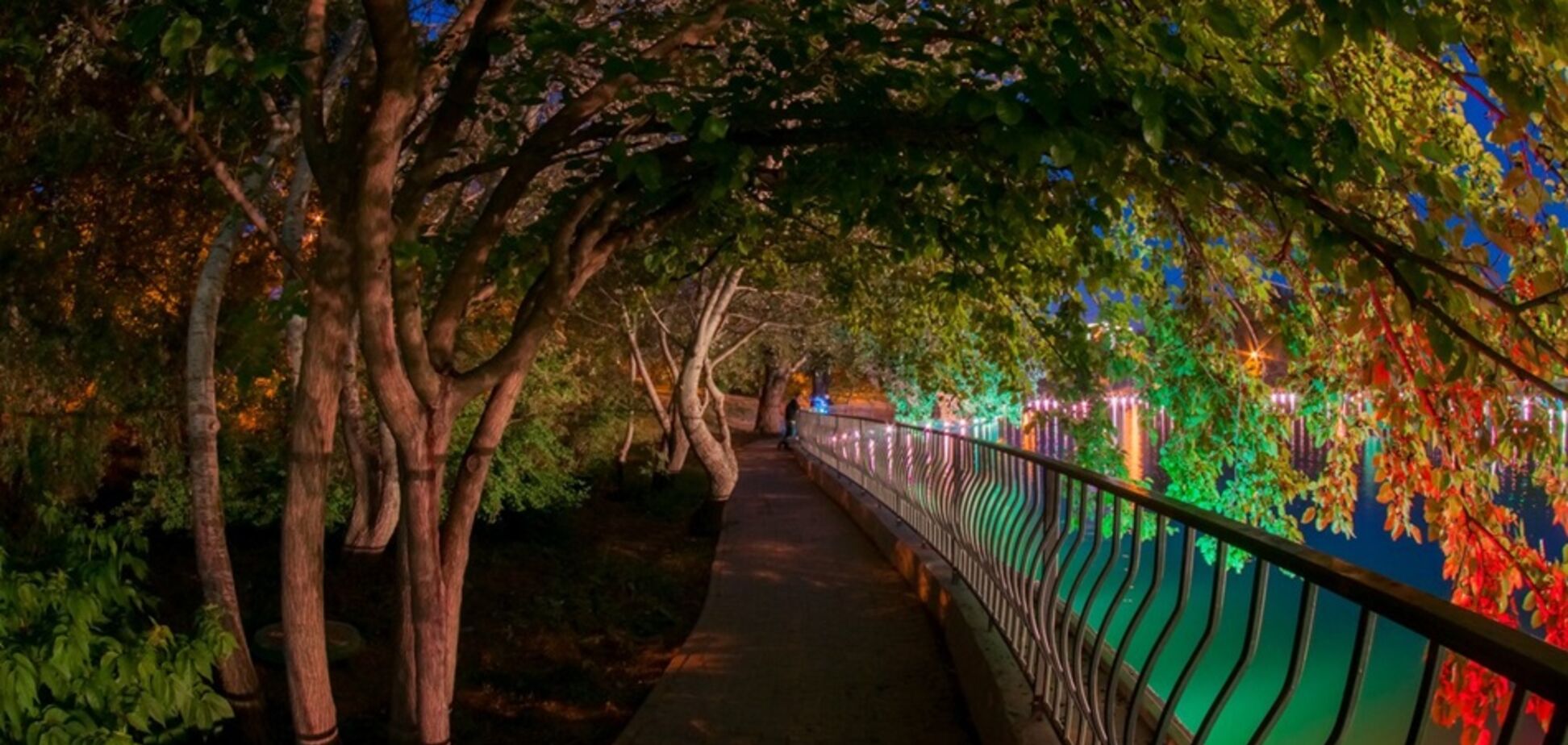 Ночная Одесса: опубликованы красочные фото