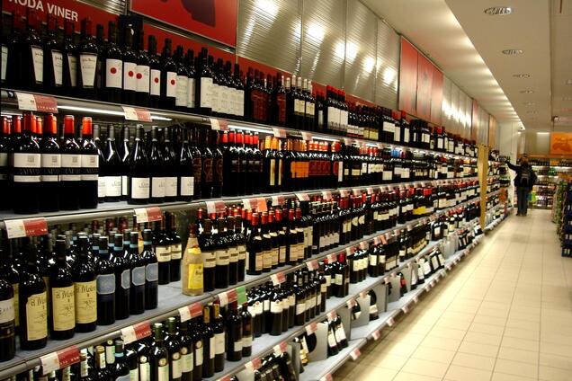В Украине хотят значительно поднять цены на алкоголь: названы цифры