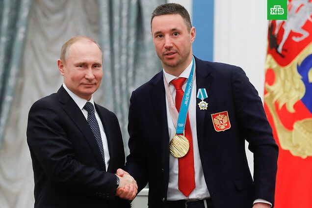 Гравець збірної Росії з хокею поплатився за любов до Путіна