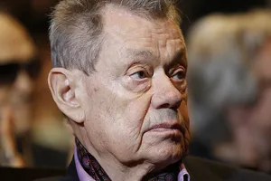 Тяжкохворий Караченцов вийшов в люди вперше за довгий час