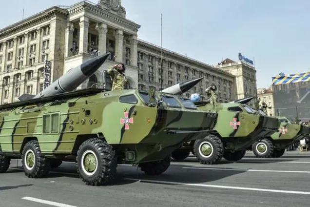 Заработок на войне: журналисты рассказали о схемах в "оборонке" Украины