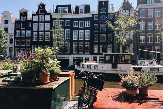 'Шредер принял гражданство России, а Кадыров подарил ему квартиру в Грозном'