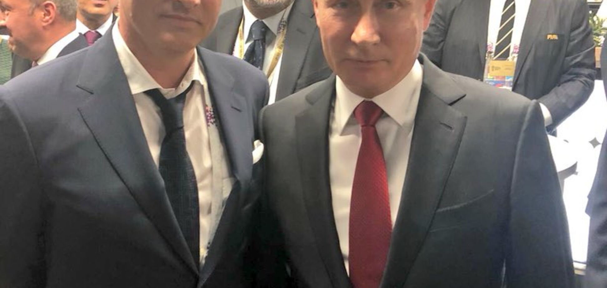 'КГБ-шный карлик': фото Моуриньо и Путина высмеяли в сети