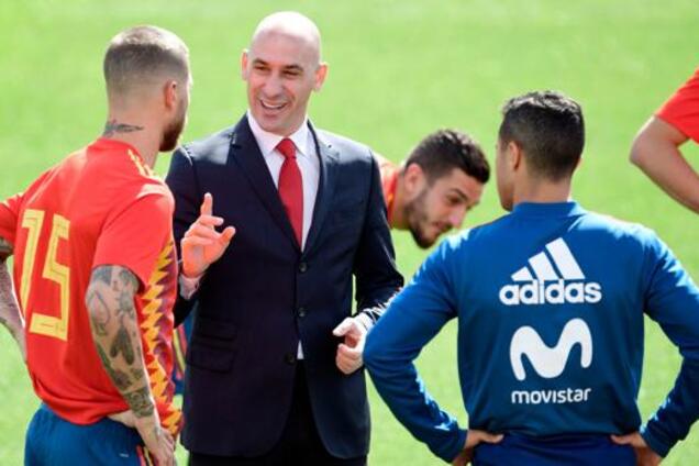 Дичина дня: капітан збірної Іспанії побився з президентом федерації